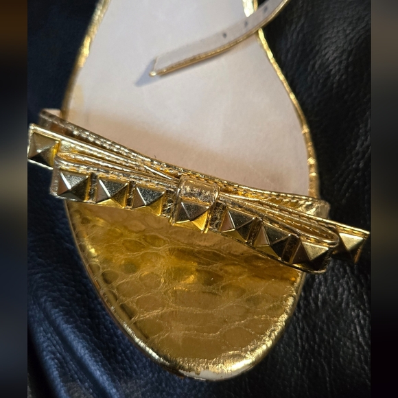 Michael Kors Gold Women's Sandals sz8M - Picture 6 of 8